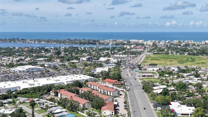 Property Photo: 2220 Stickney Point Rd 519 FL 34231