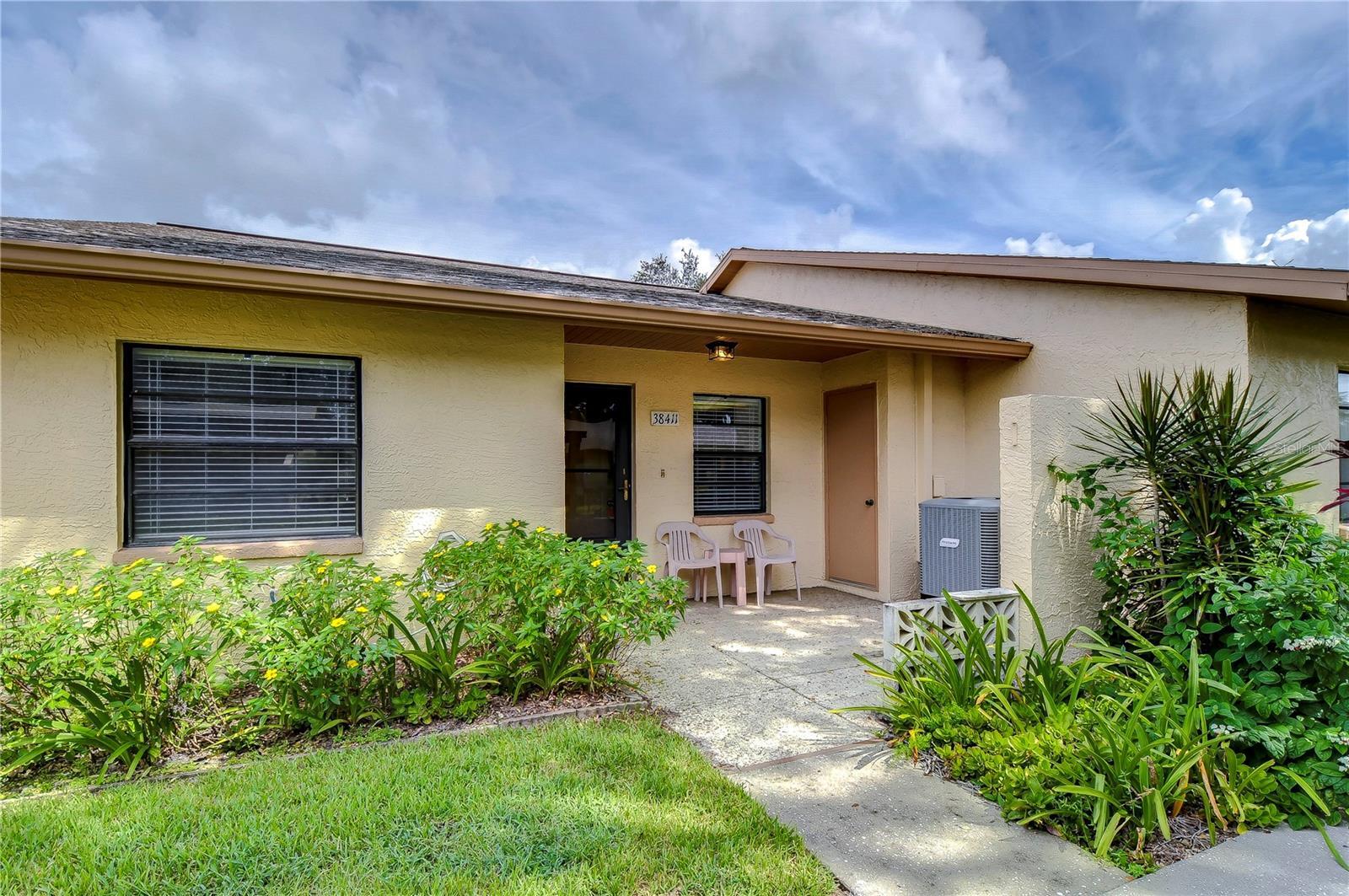 Property Photo:  38411 Cottonwood Place  FL 33542 