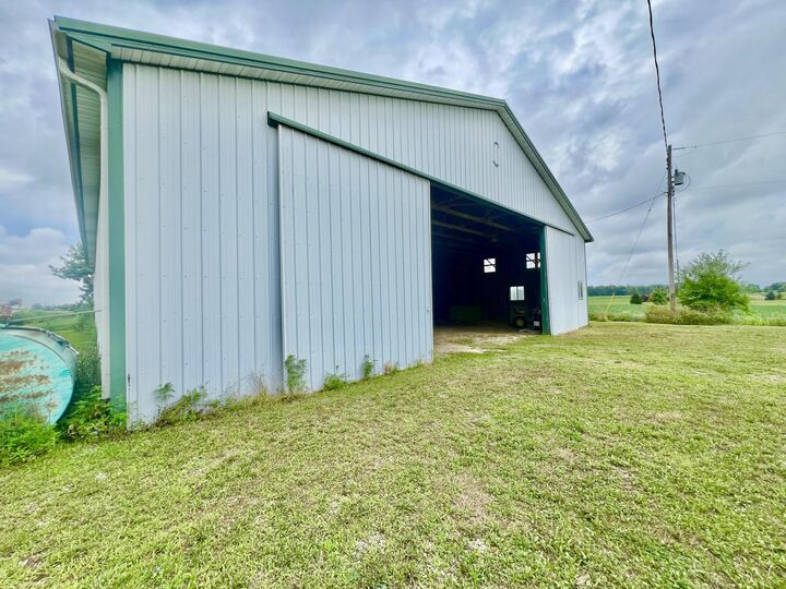 Property Photo: 10800 South Road MI 49288
