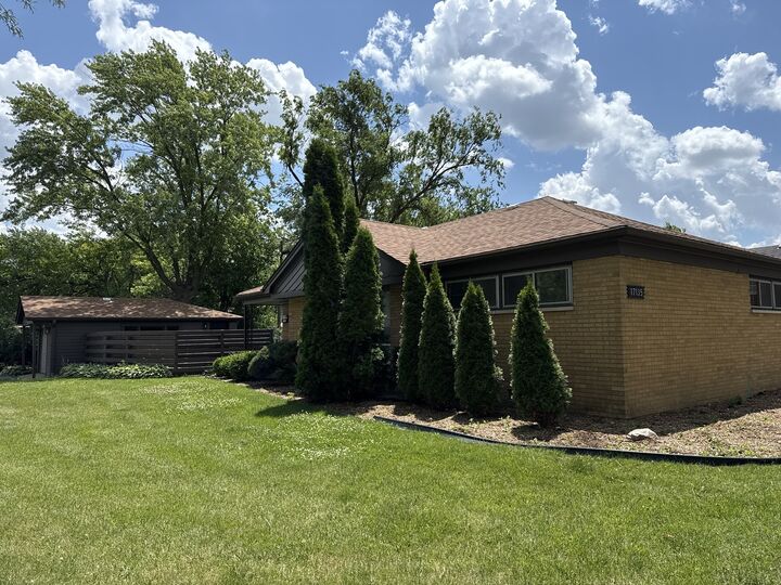 Property Photo:  17135 Highland Avenue  IL 60429 
