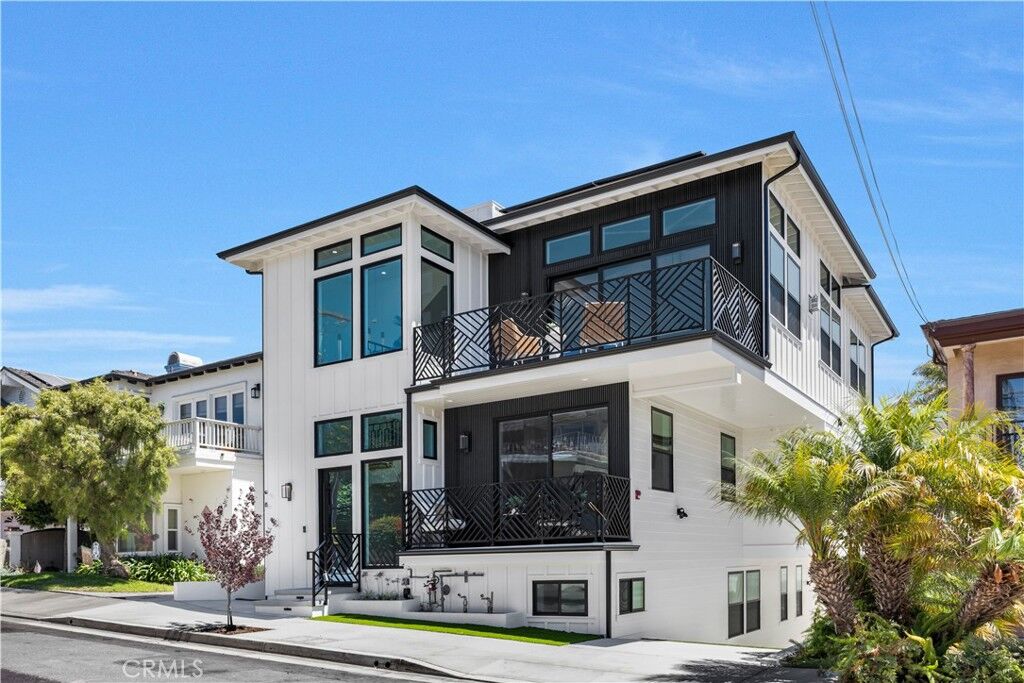 Property Photo:  924 17th St  CA 90254 