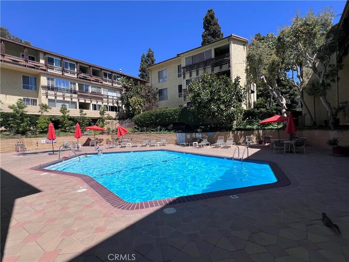 Property Photo: 5600 Kensington Way 209 CA 90230