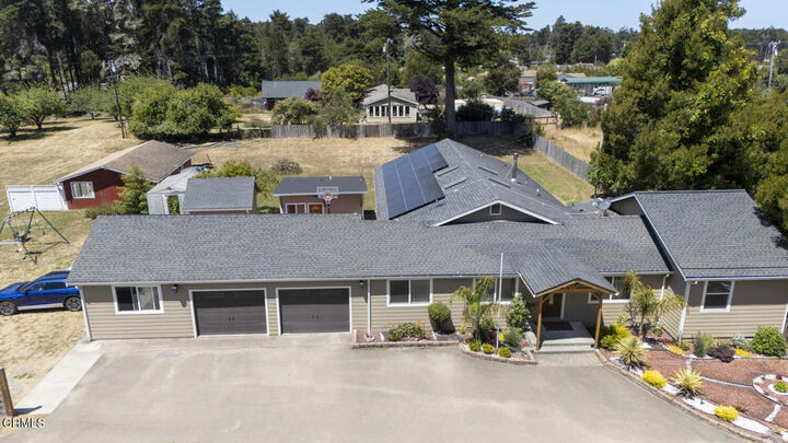 Property Photo:  18900 Porterfield Lane  CA 95437 