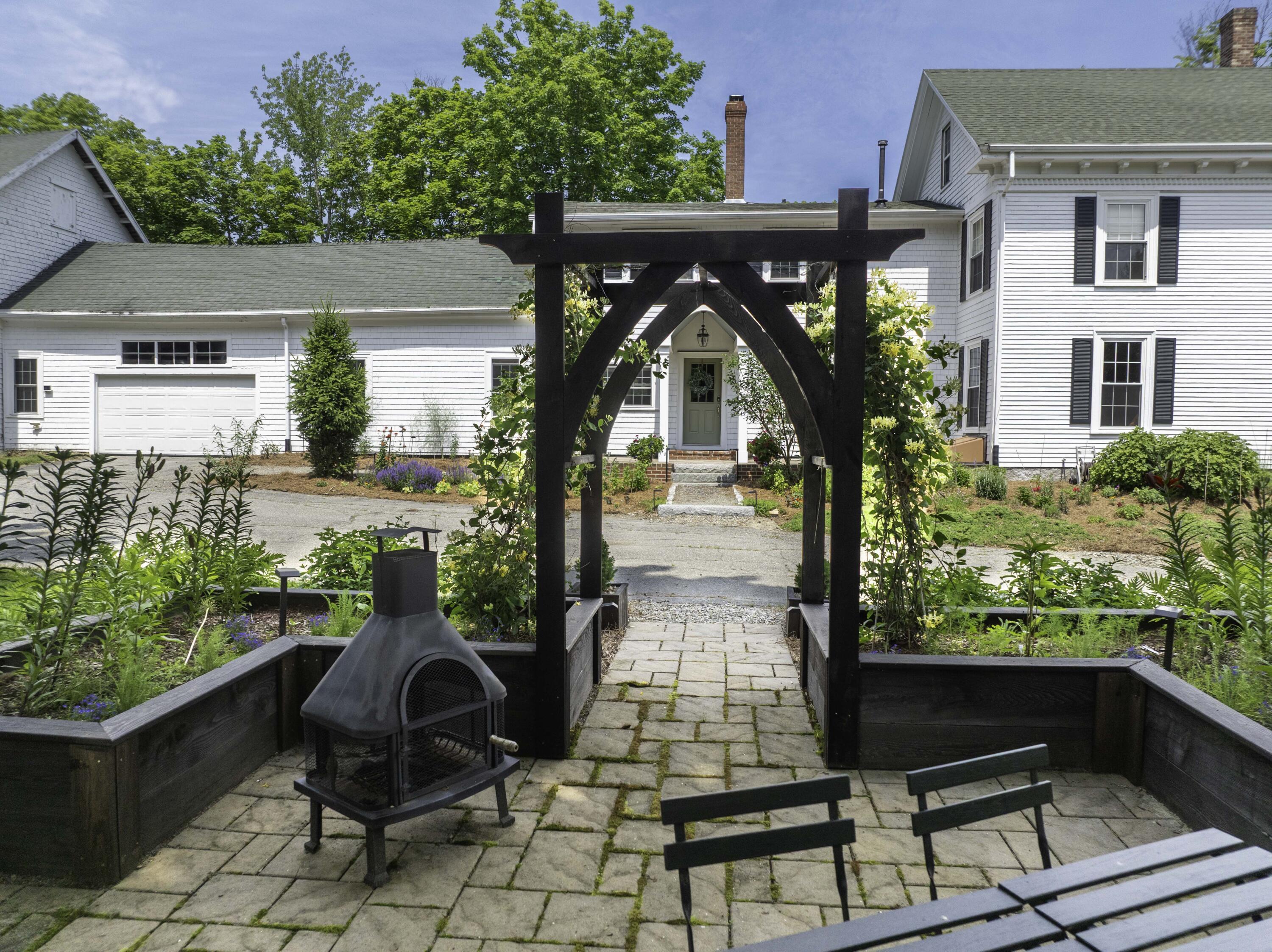 Property Photo: 32 Broadway ME 04654
