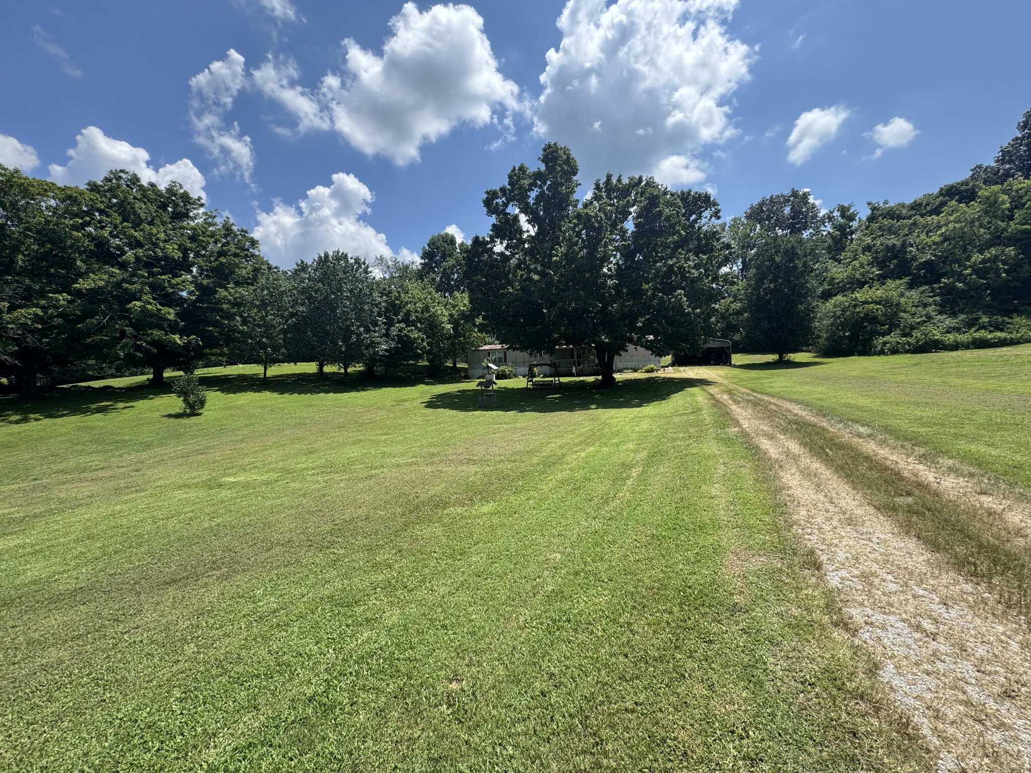 Property Photo: 120 Bumpus Mills School Rd TN 37028