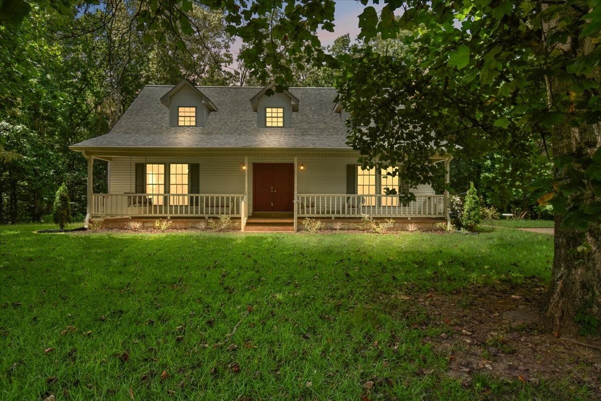 Property Photo: 108 W Cliff Dr TN 38464