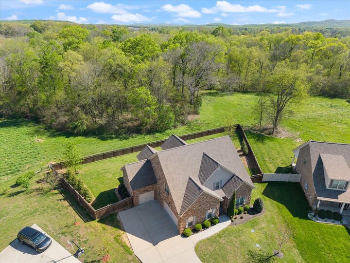 Property Photo: 7963 Richpine Dr TN 37128