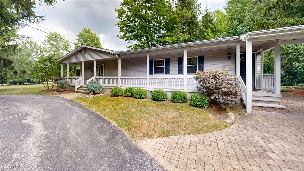 Property Photo:  8158 Kirtland Chardon Road  OH 44094 