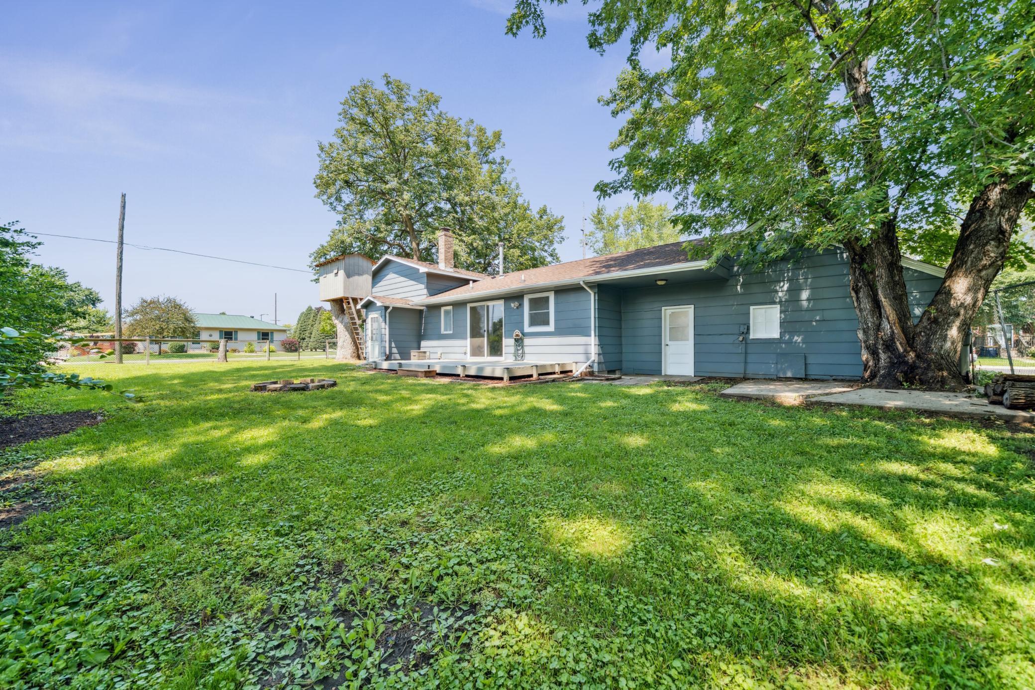 Property Photo: 311 W State Street MN 56011