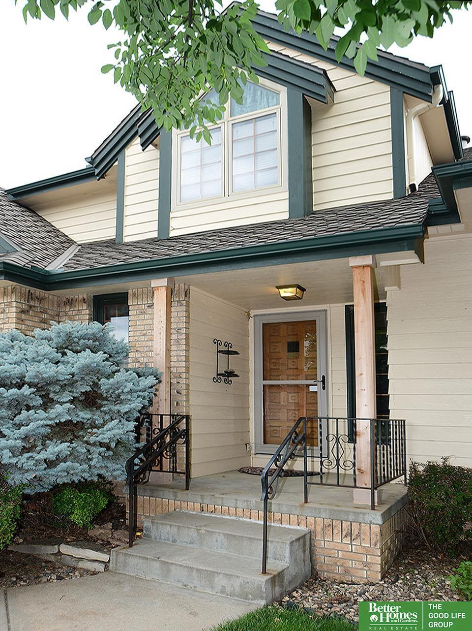 Property Photo: 15718 Lafayette Avenue NE 68118