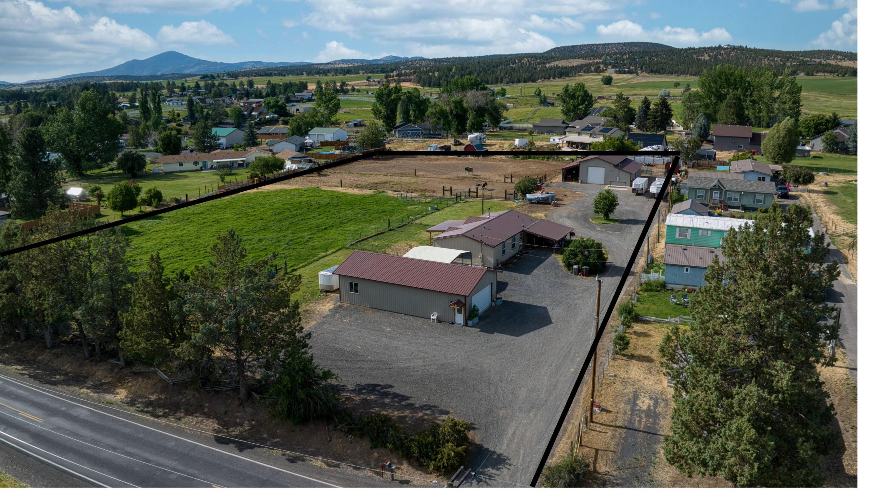 Property Photo: 5403 NE Wainwright Road OR 97754