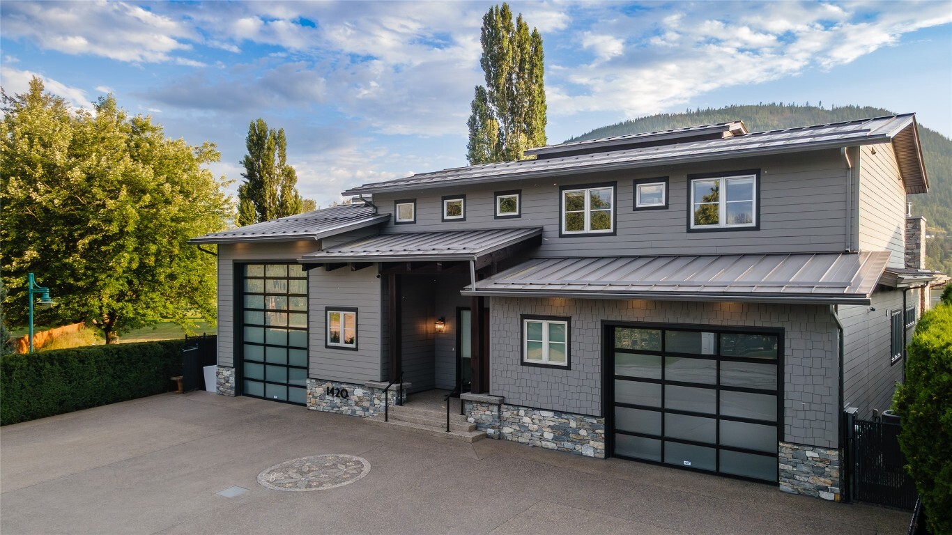 1420 Silver Sands Road  Sicamous BC V0E 2V4 photo