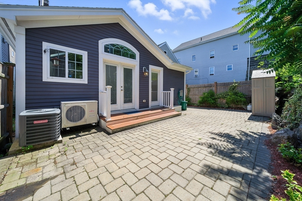 Property Photo:  13 Oak St  MA 01970 