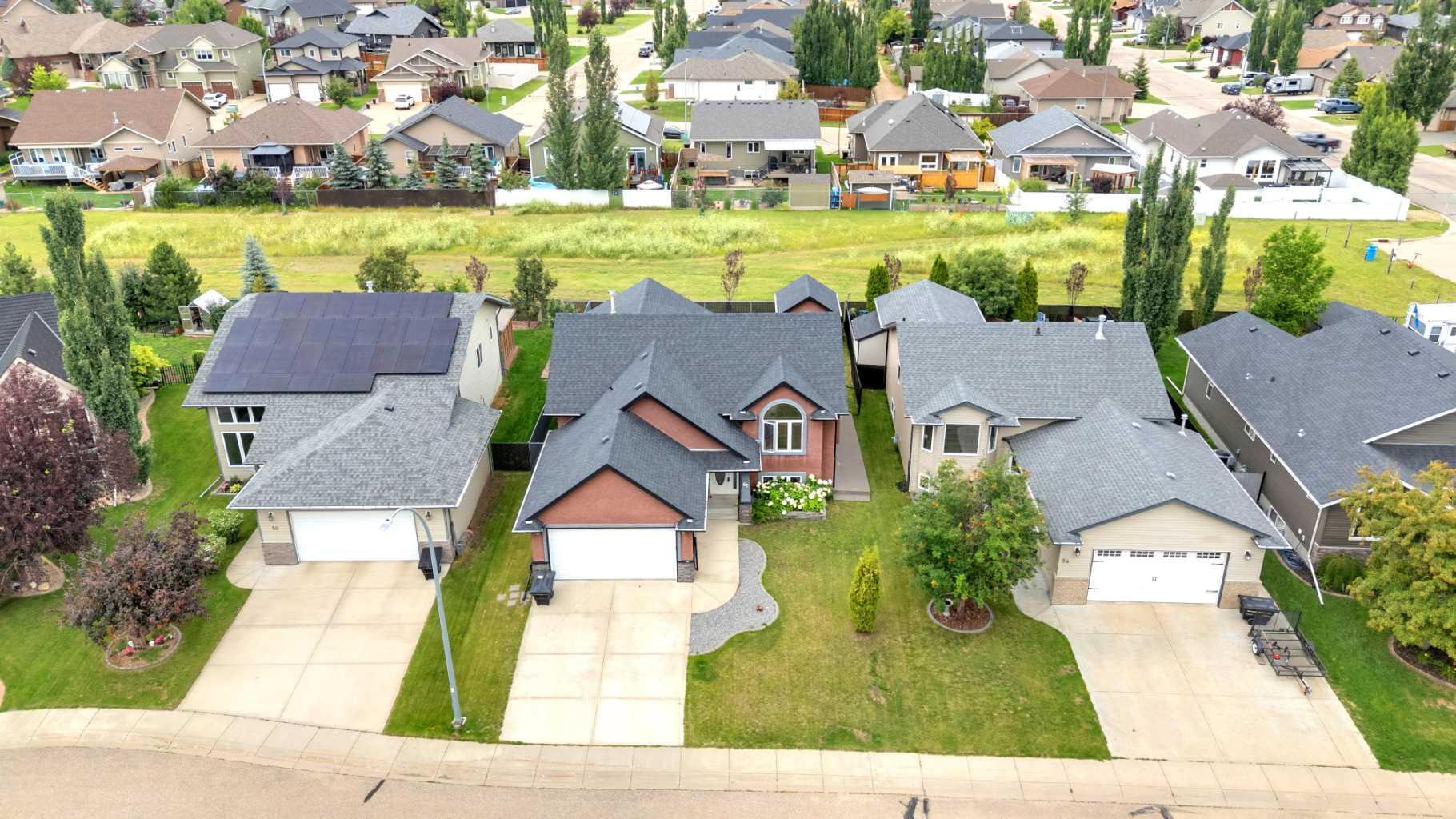 Property Photo:  52 Estella Crescent  AB T4L 2M3 