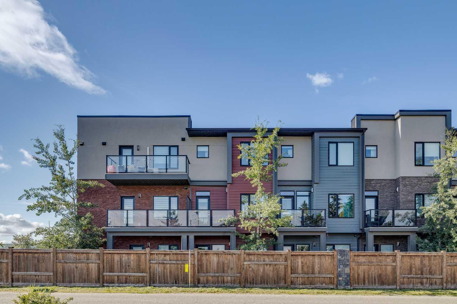 Photo de la propriété: 614 Greenbriar Common NW AB T3B 6J2