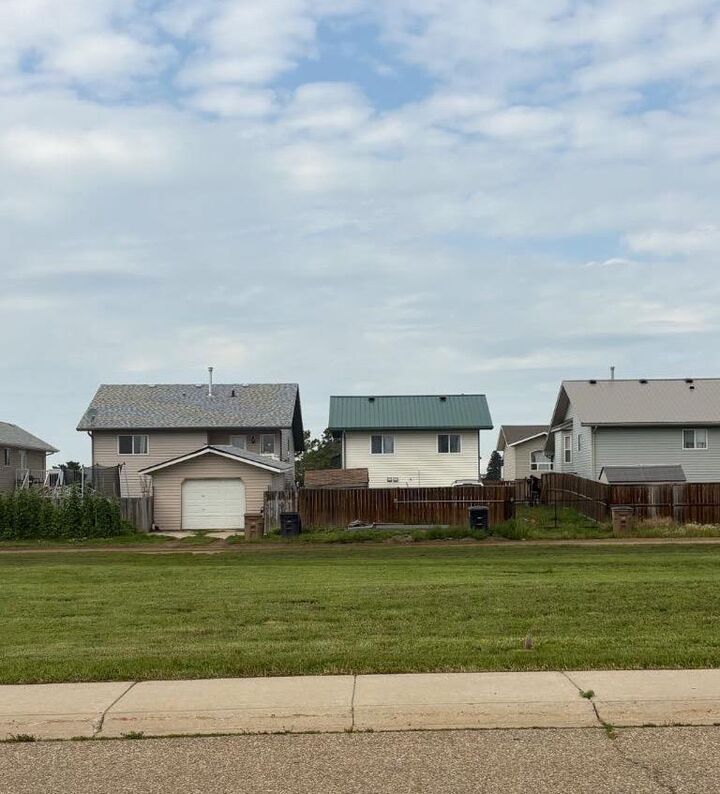 83 Upland Manor W — photo 1