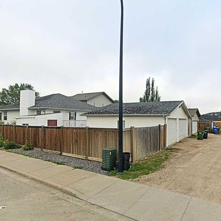 Property Photo:  625 Lancaster Drive  AB T4R 3N8 