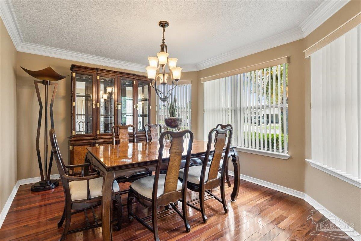 Property Photo: 7223 Antoinette Cir FL 32566