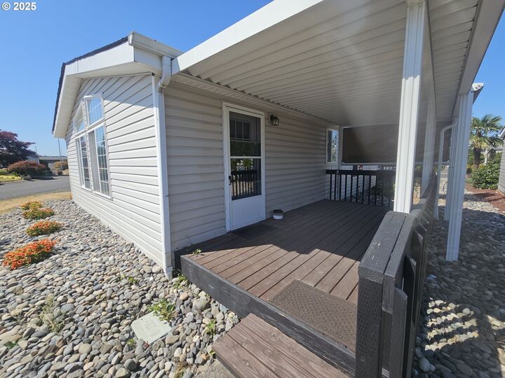Property Photo: 16500 SE 1st St 144 WA 98684