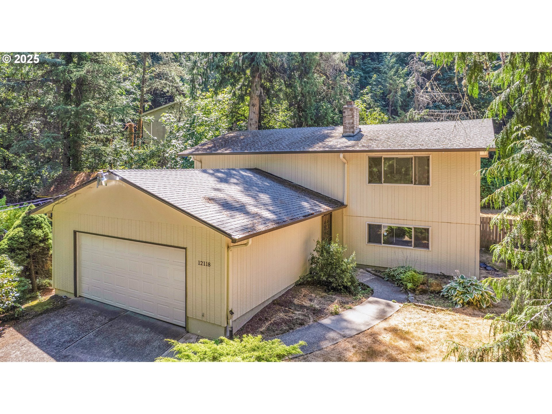 Property Photo:  12118 SE Brookside Dr  OR 97266 