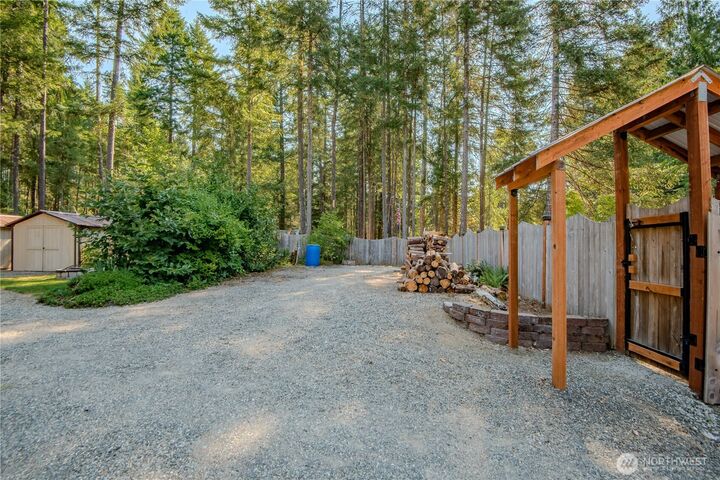 Property Photo:  30 N Brook Lane  WA 98548 