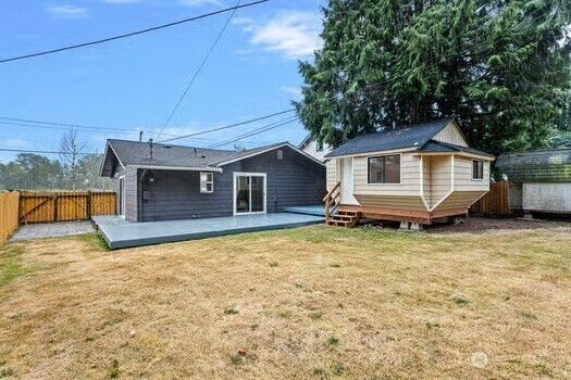 Property Photo:  4914 S 2nd Avenue  WA 98203 