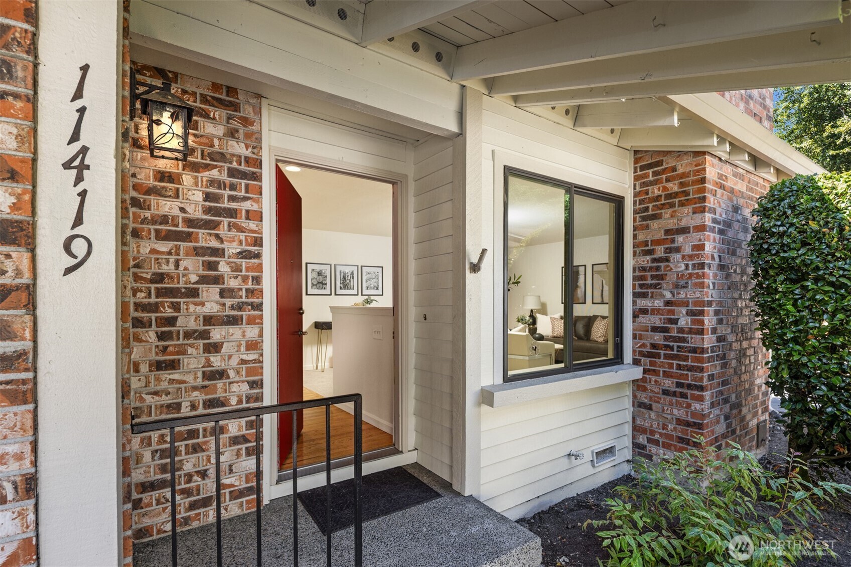 Property Photo:  11419  105 Place NE H28  WA 98033 