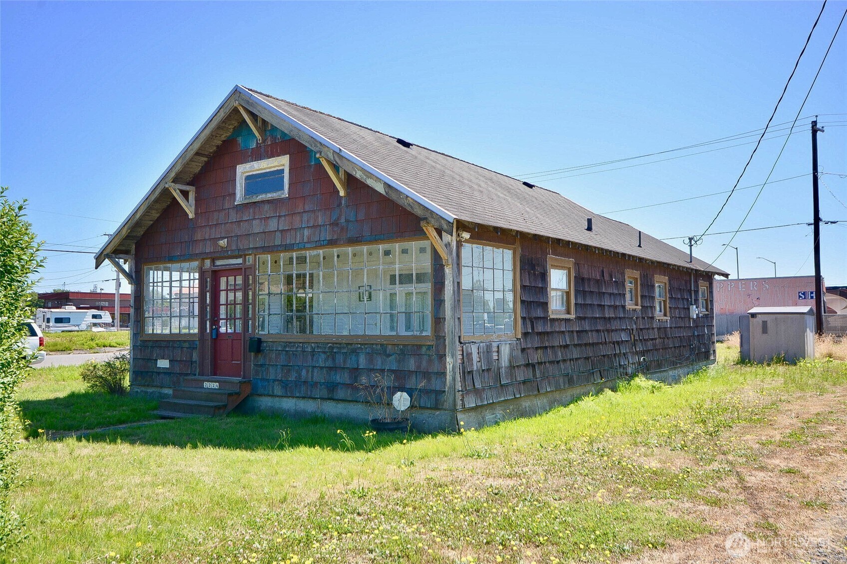 Property Photo: 2224 Pacific Avenue WA 98550
