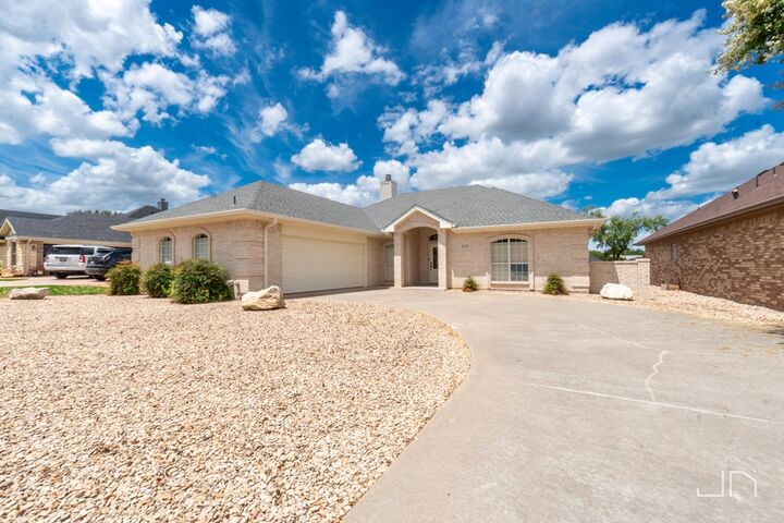 Property Photo:  6014 Warwick Dr  TX 76901 