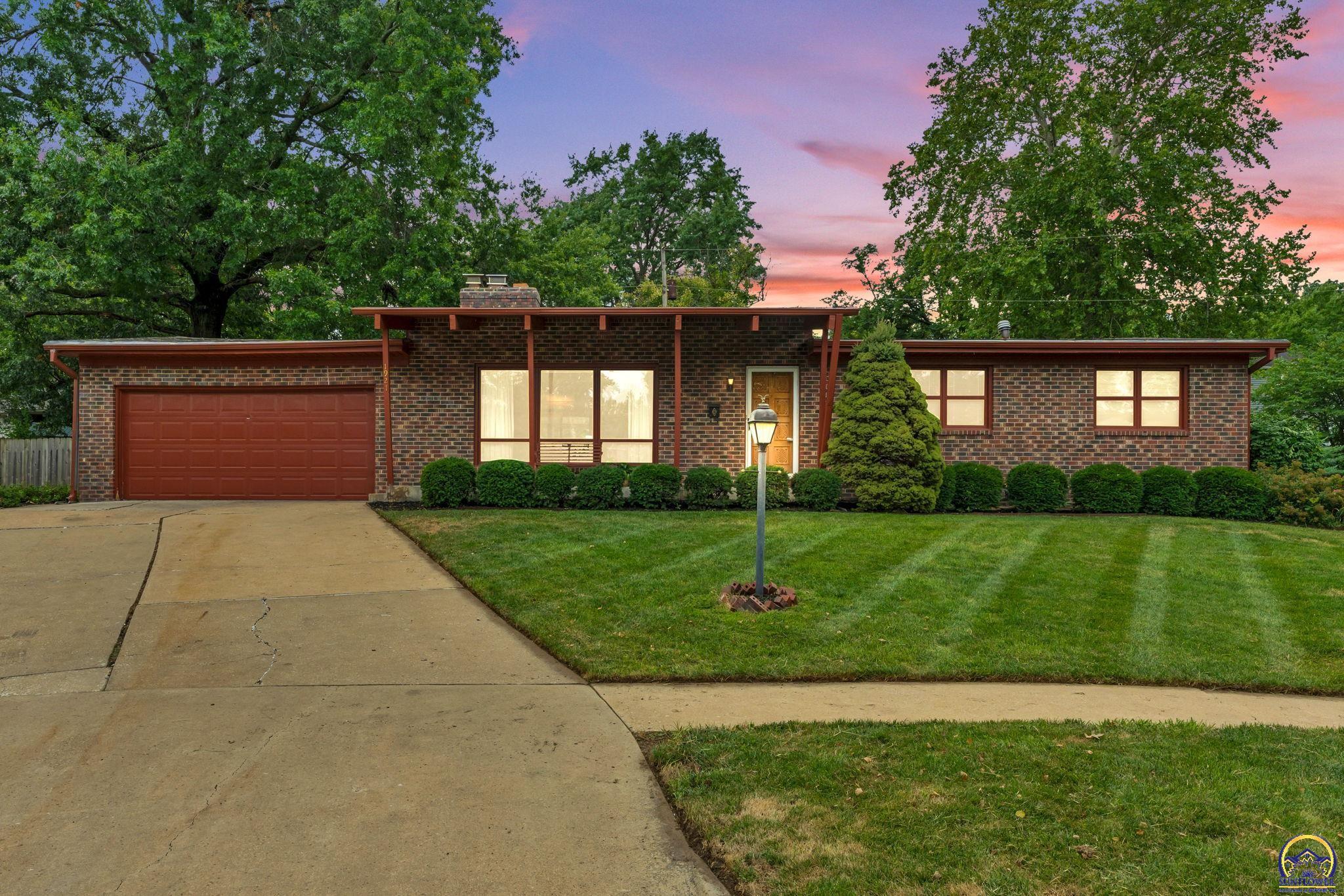Property Photo: 1921 SW Damon Ct KS 66611