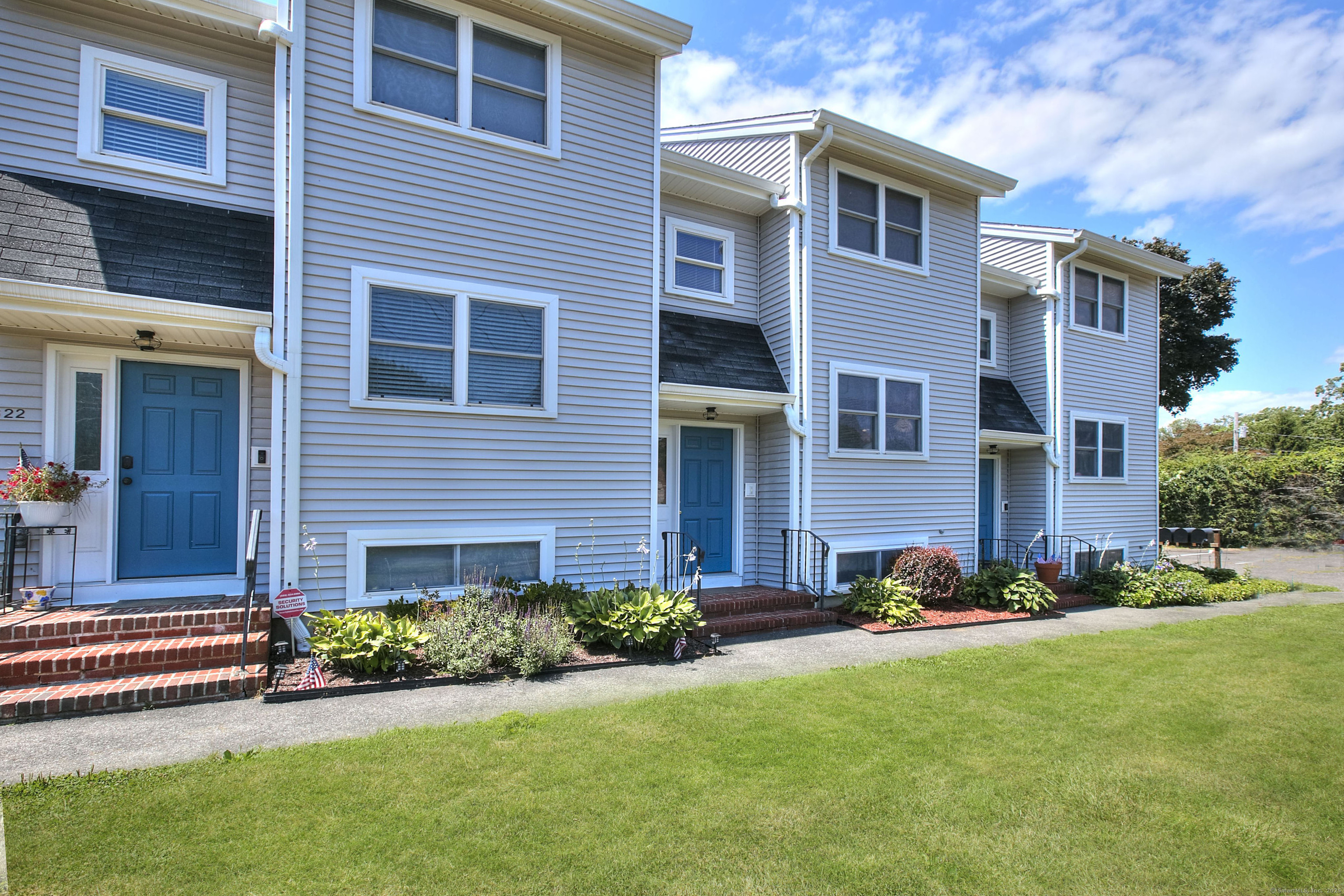 Property Photo: 620 Knapps Highway 620 CT 06825