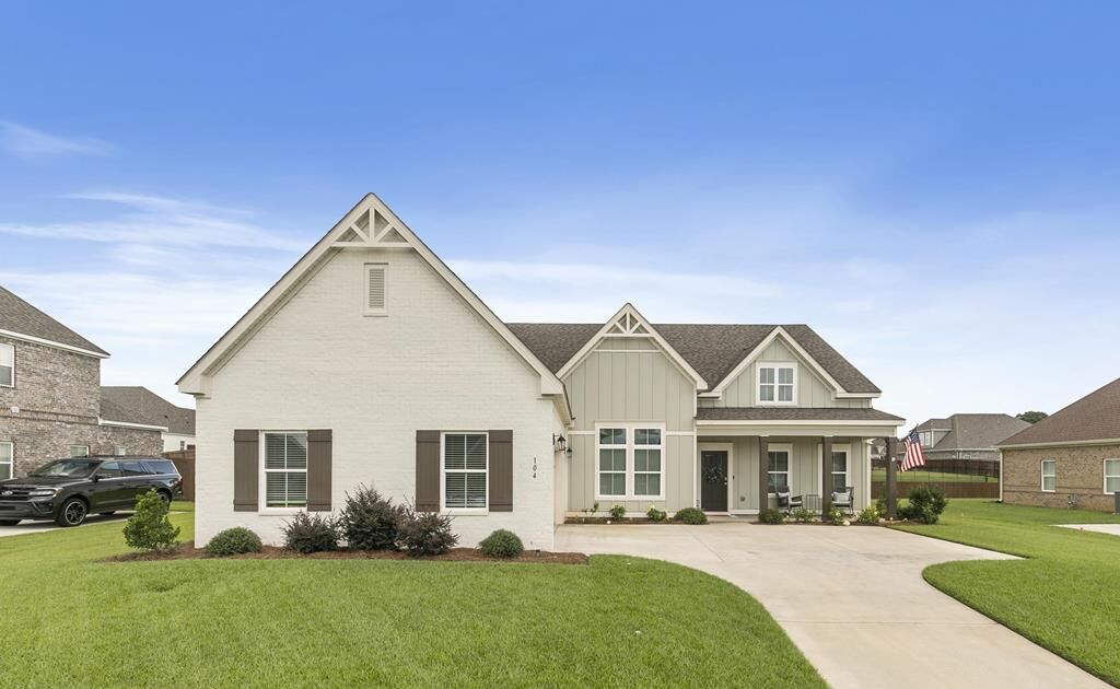 Property Photo: 104 Elizabeth Lane AL 36305