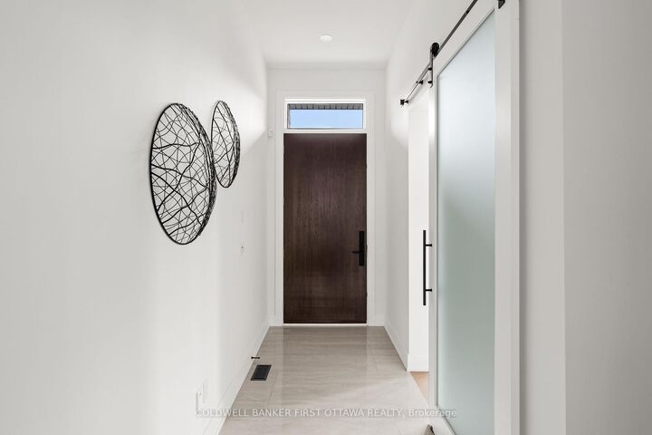 Property Photo:  509 Edison Avenue  ON K2A 1V3 