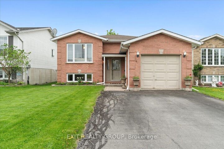 41 Faraday Gardens  Belleville ON K8P 5J5 photo