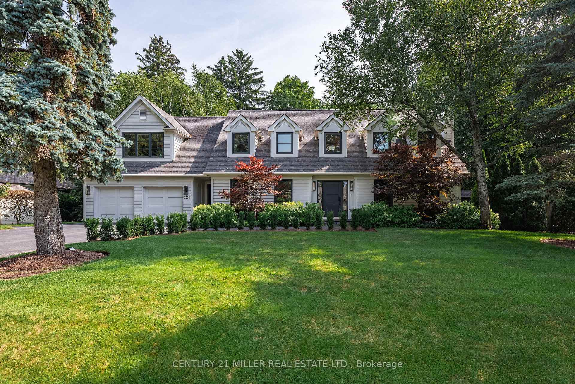 Photo de la propriété: 205 Forestwood Drive ON L6J 4E5
