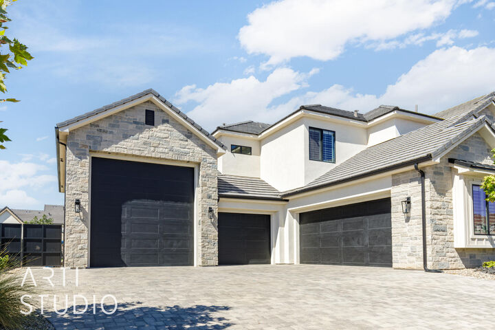 Property Photo:  801 E Arina Way  UT 84780 