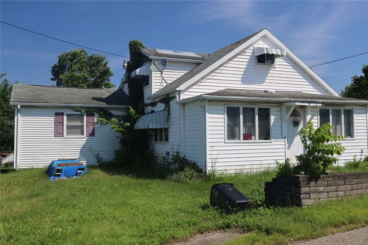 Property Photo:  749 Wilmington St  PA 15301 