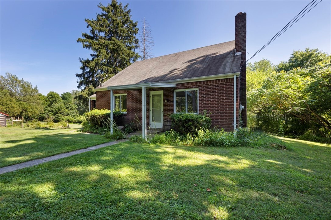 Property Photo: 479 Brierly Lane Ext PA 15044