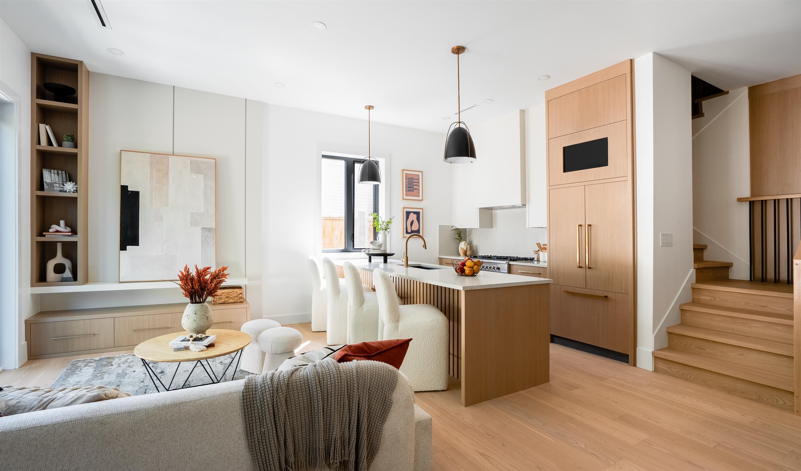Property Photo: 356 E 40th Avenue 1 BC V5W 1L9