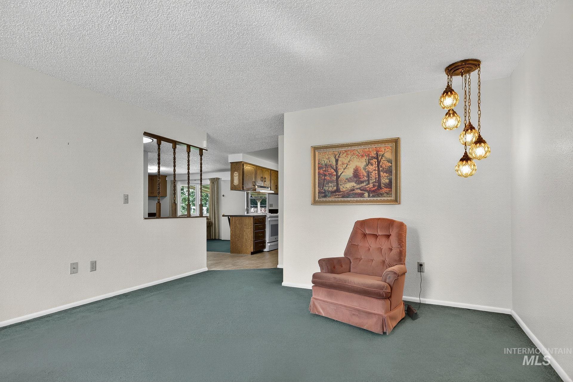 Property Photo: 703 N La Cresta Ave ID 83605