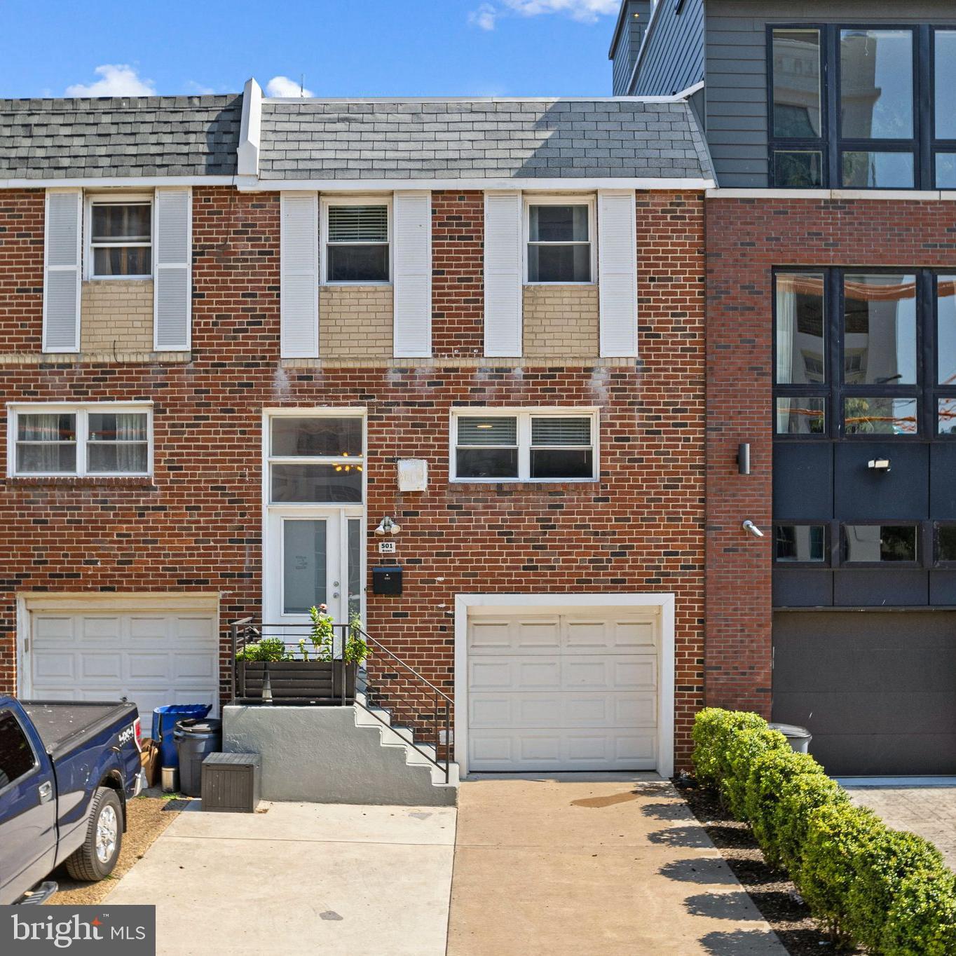 501 Brown Street  Philadelphia PA 19123 photo