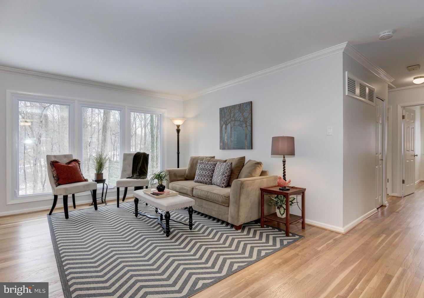 Property Photo:  102 James Drive SW  VA 22180 