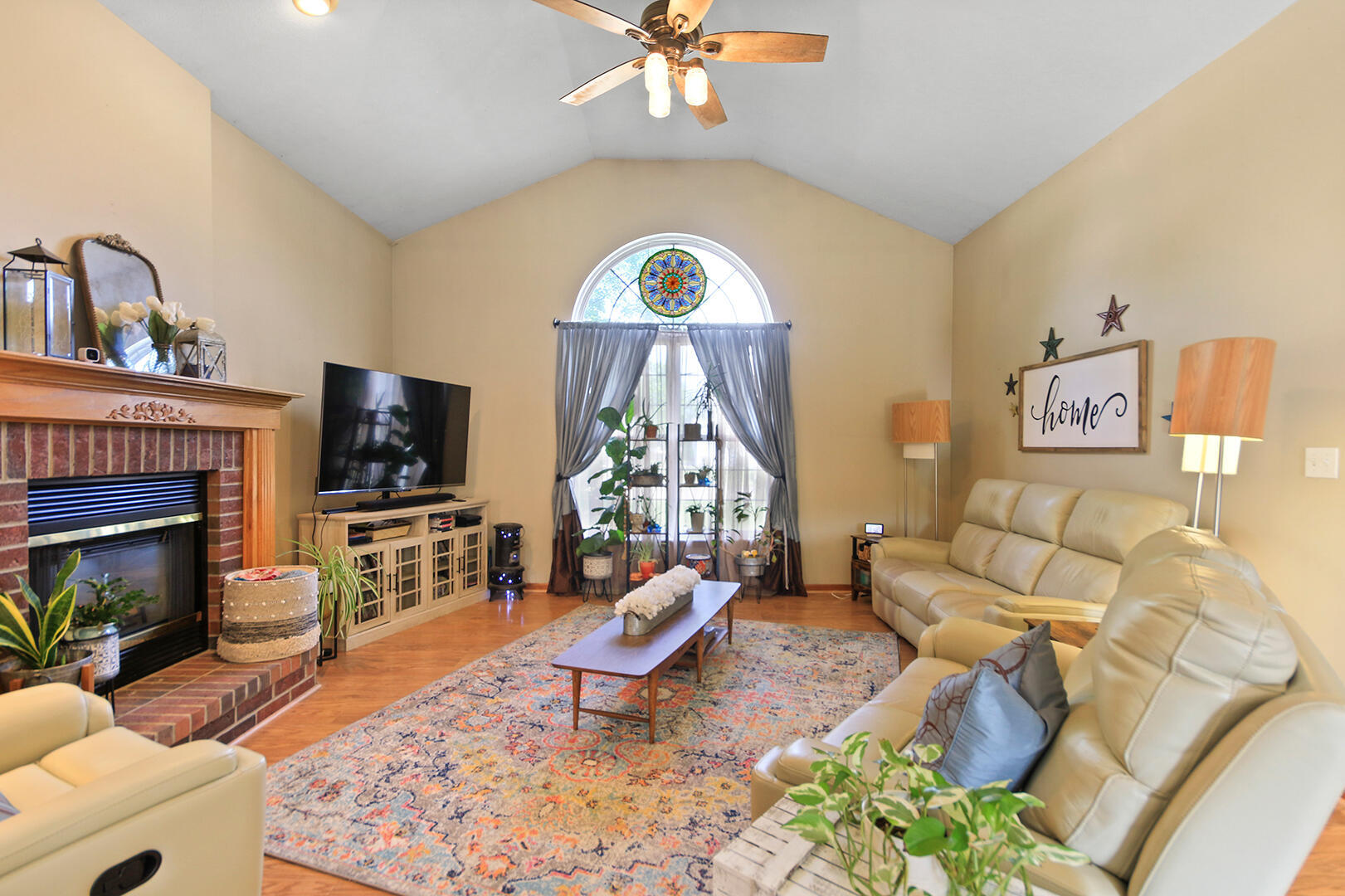 Property Photo:  1707 Woodmoor Ct  MO 65202 
