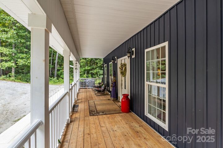 Property Photo: 239 Old Lion Road NC 28625