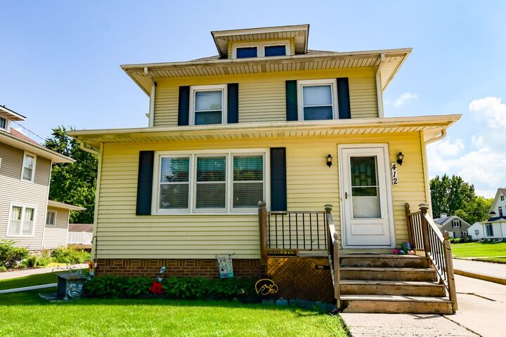 Property Photo: 412 Anderson Street IA 50130
