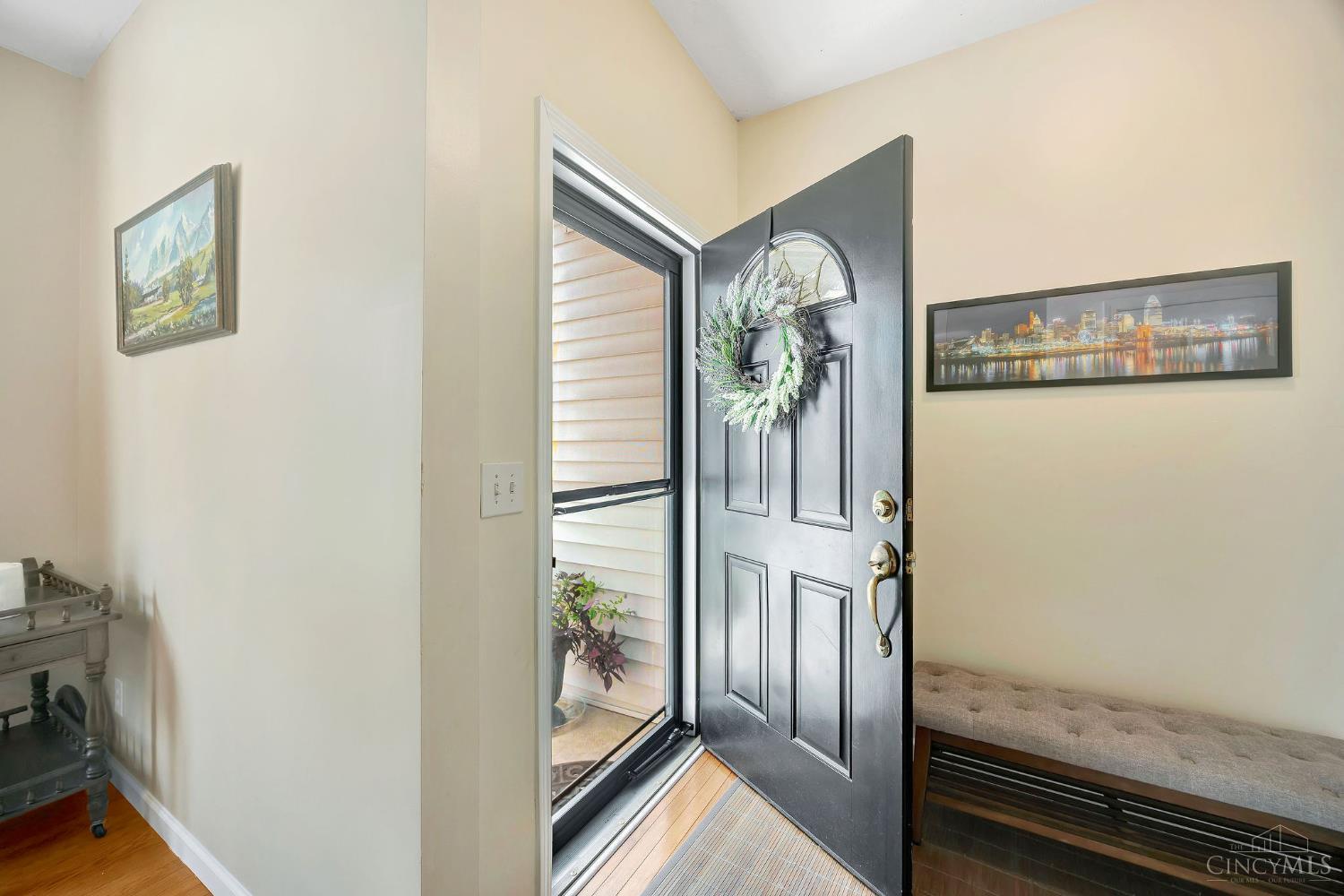 Property Photo: 2348 Oaktree Place OH 45238