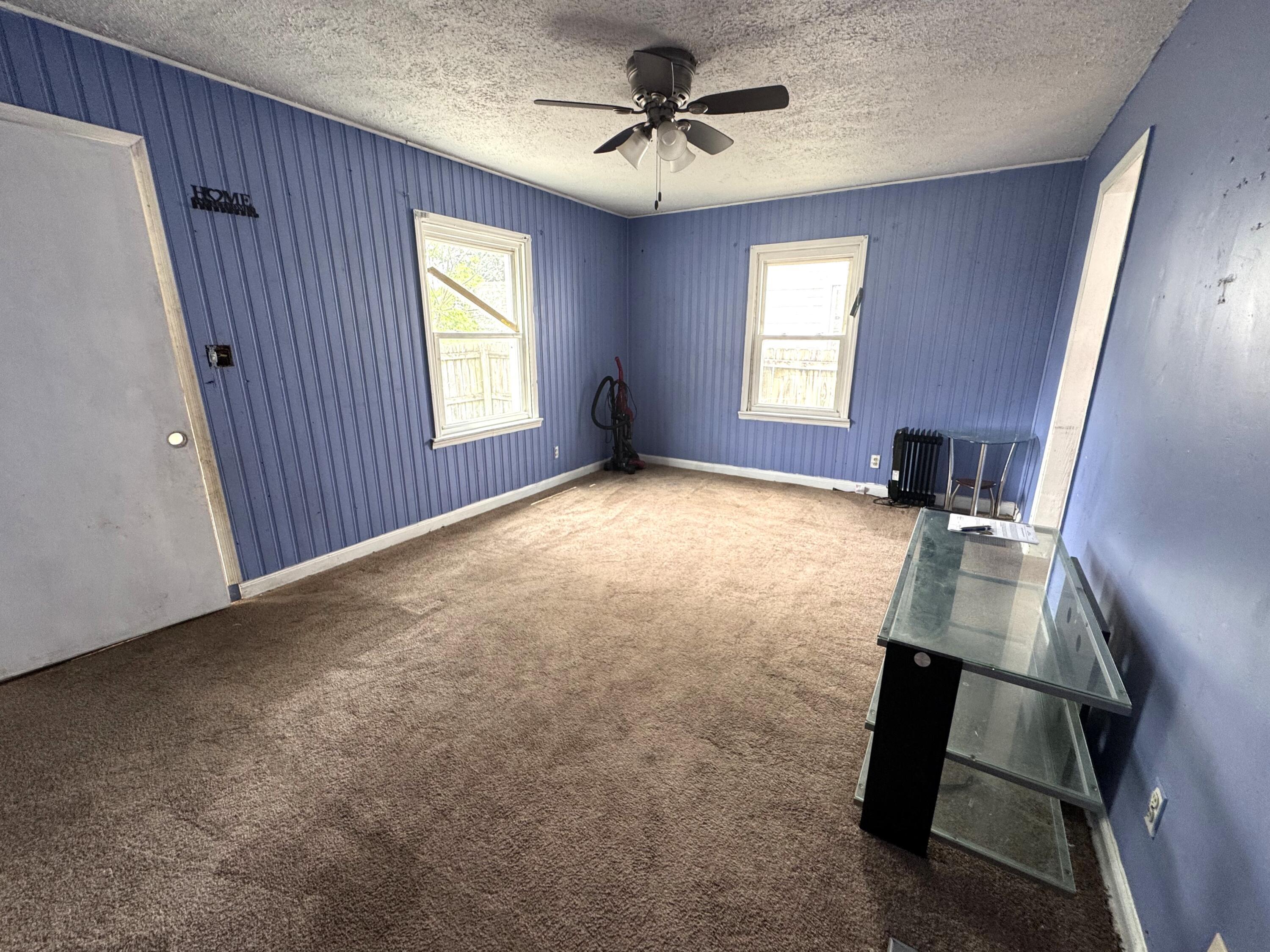 Property Photo: 2206 Jefferson Avenue OH 43211