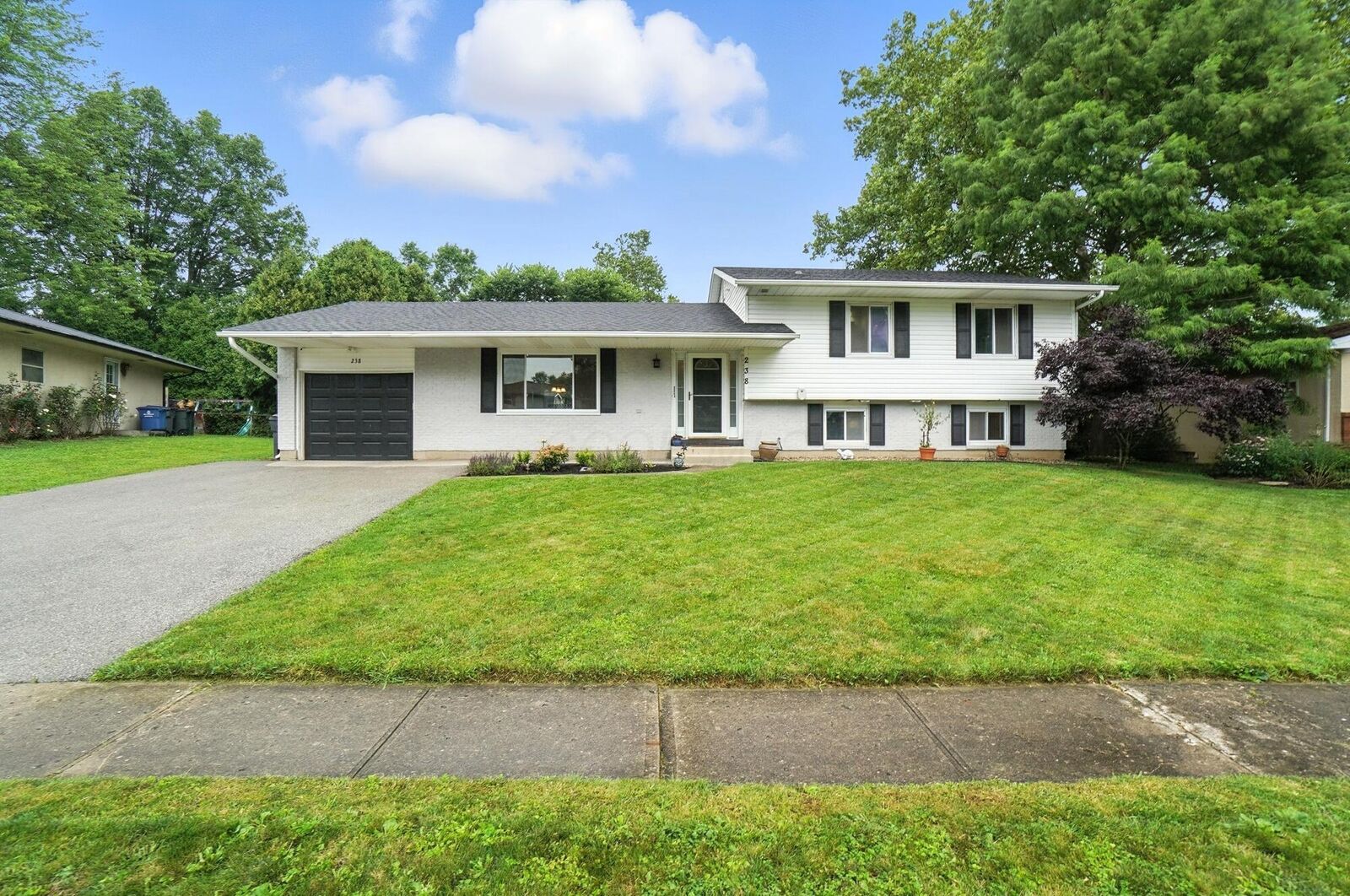 Property Photo:  238 Dunbarton Road  OH 43230 