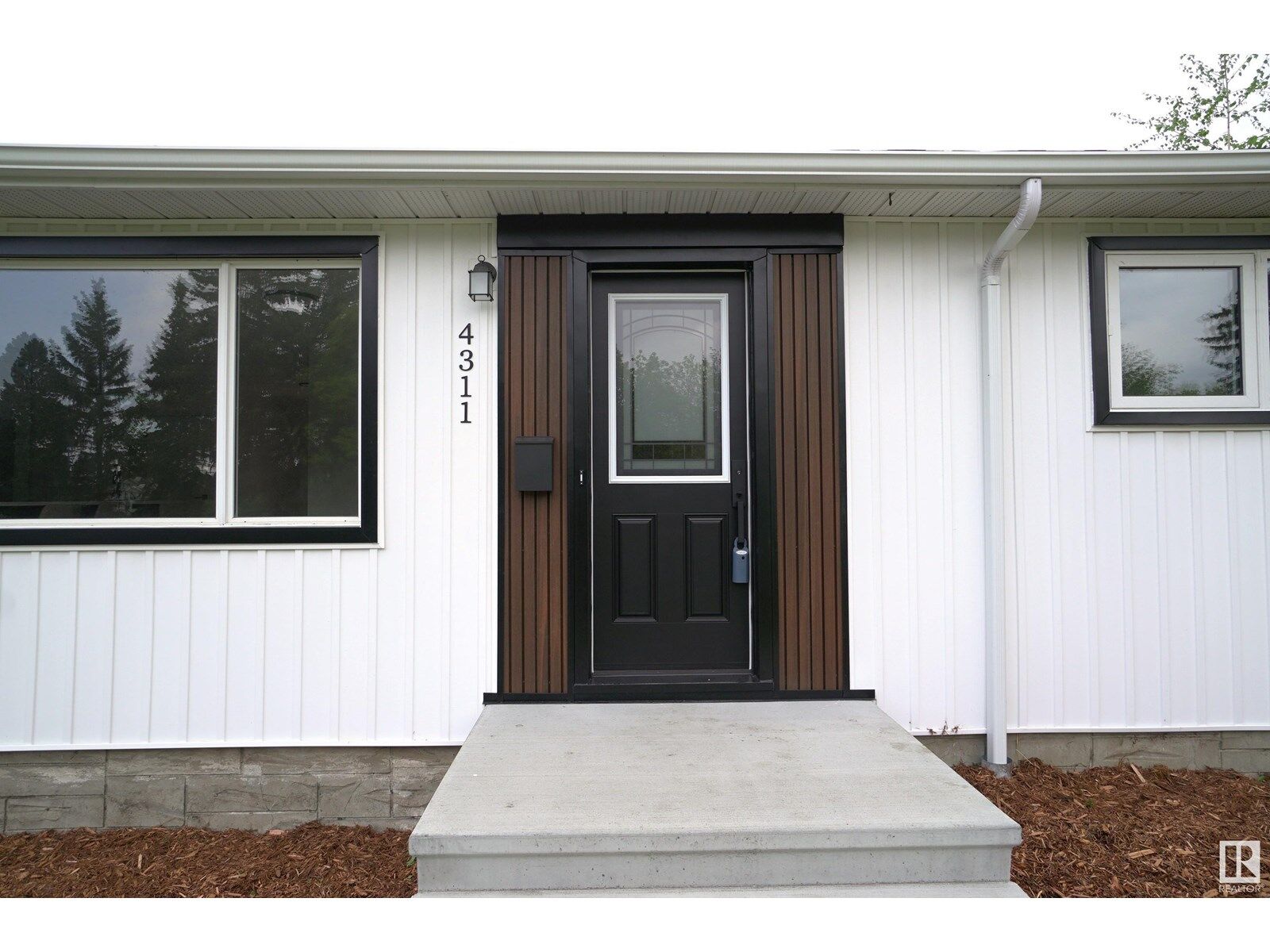 Property Photo:  4311 106 Av NW  AB T6A 1E1 