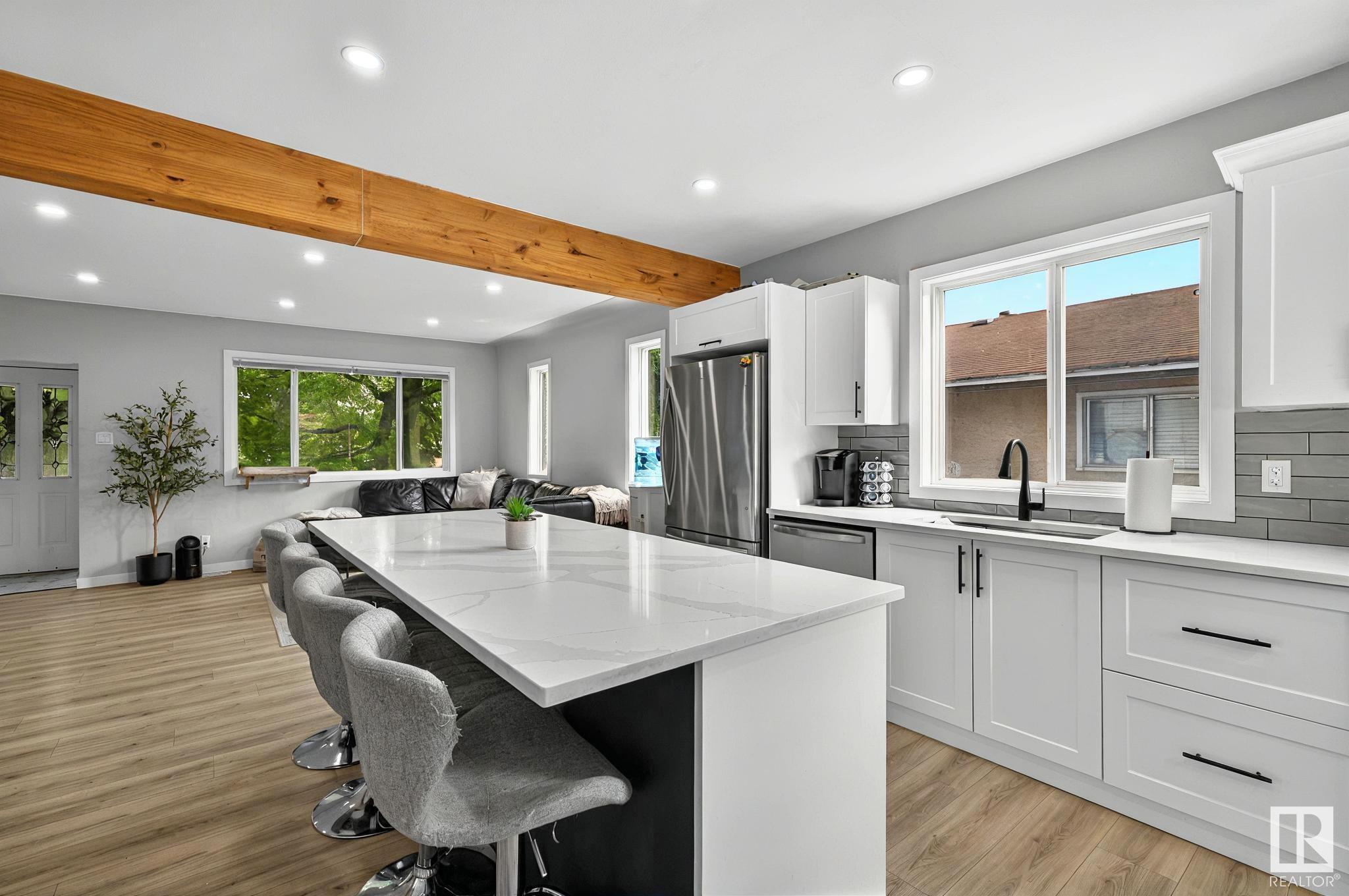 12714 126 Street NW  Edmonton AB T5L 0X8 photo